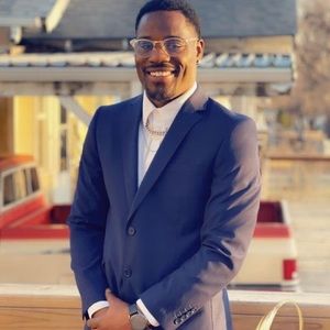 Meet your Posher, Marshall